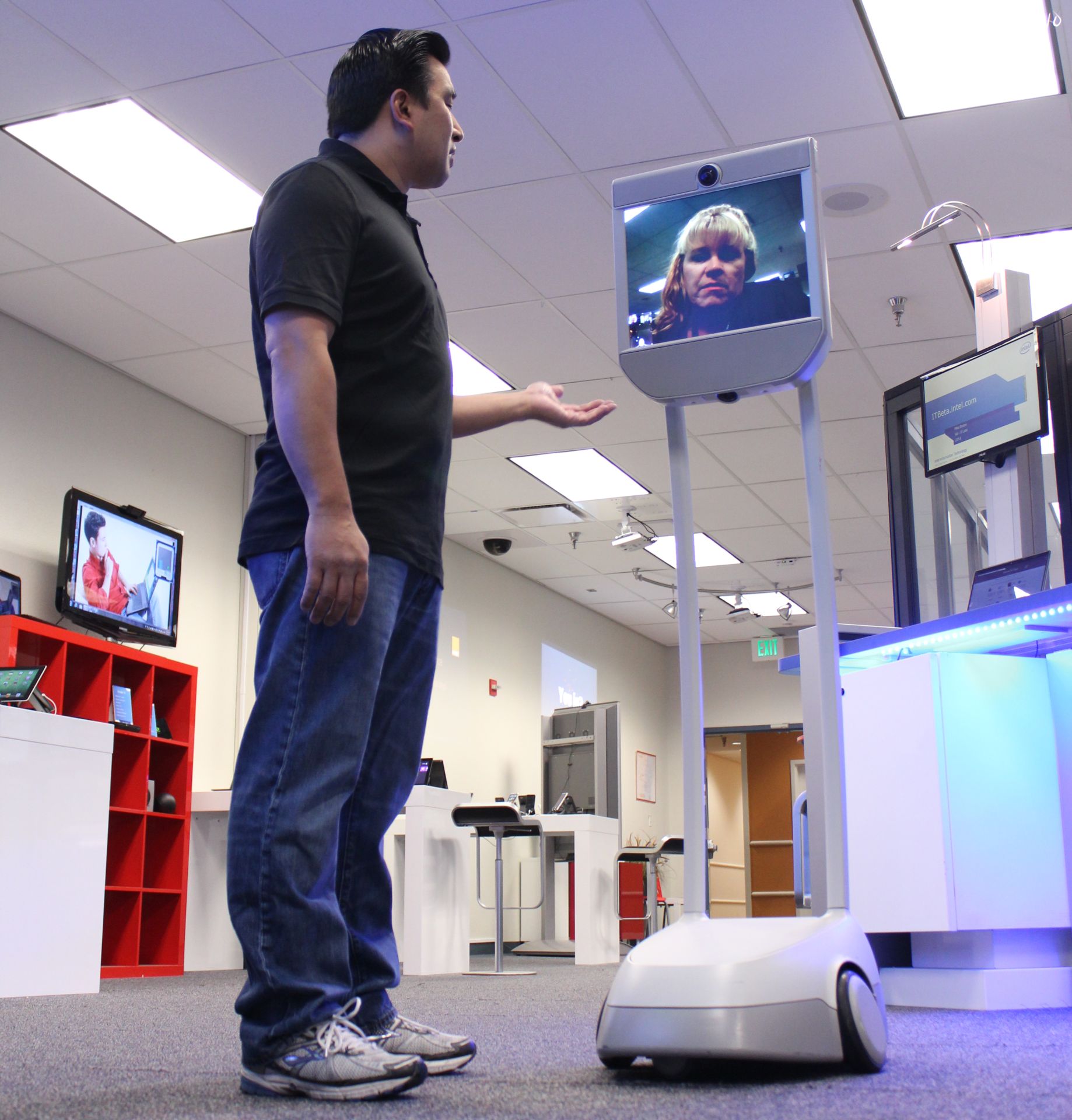 Suitable Technologies Beam telepresence robot - Intel Free Press | Flickr | CC BY-SA 2.0